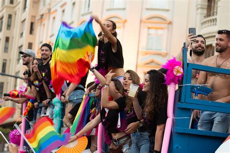 chaperos valencia|Guía Gay de Valencia 2024 .